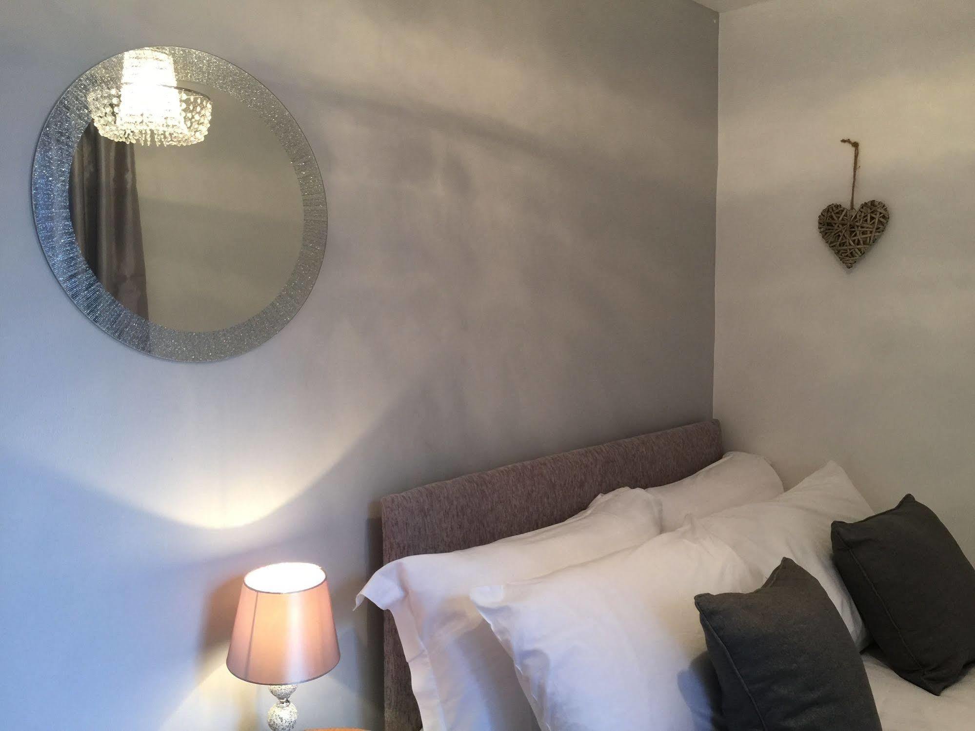 The Abberley Apartment - Stay Worcestershire Экстерьер фото